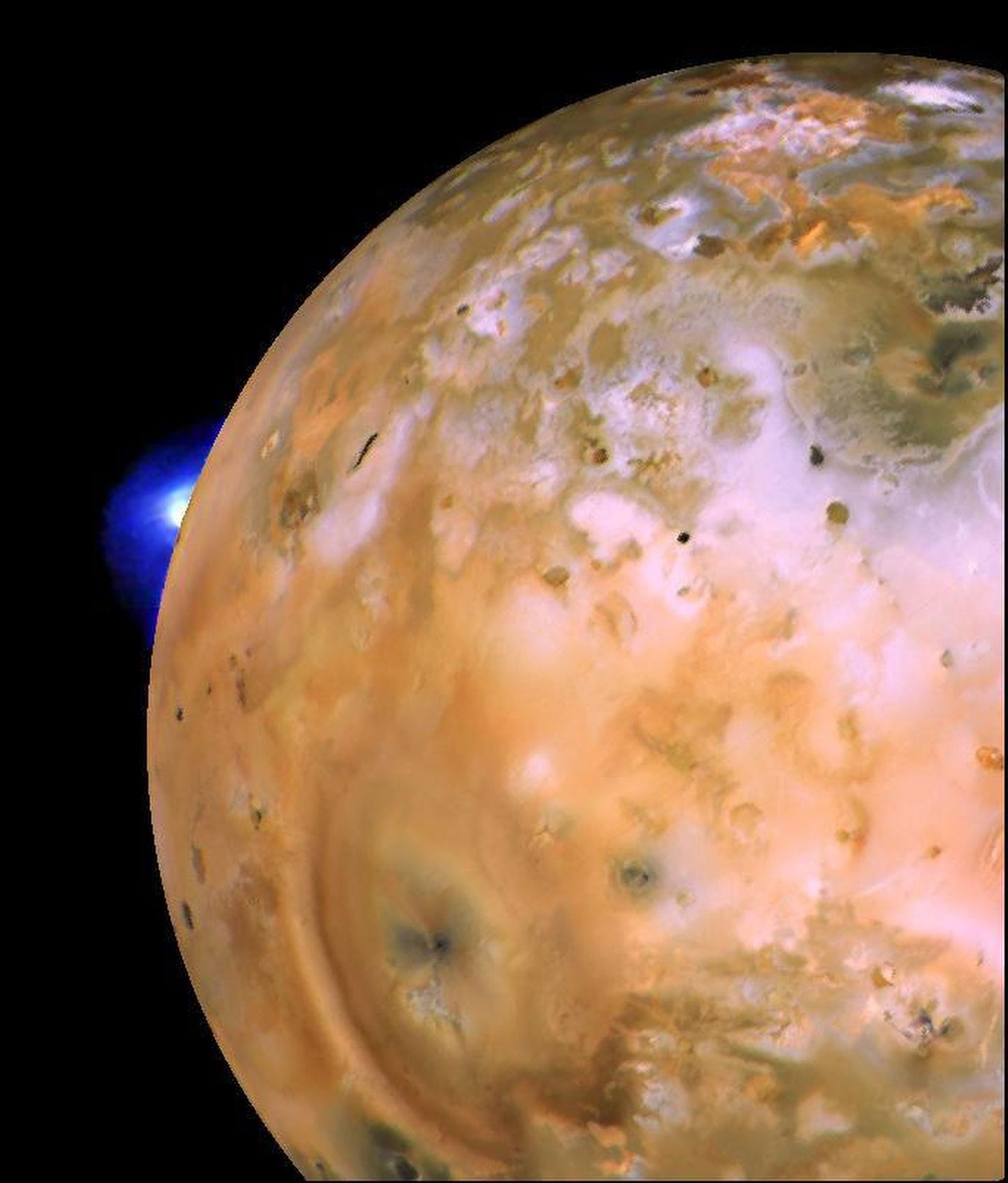 This image provided by NASA shows an image taken by the Voyager 1 spacecraft showing a volcanic plume on the Jupiter moon Io. Launched in 1977, the twin spacecraft are exploring the edge of the solar system. Voyager 1 is poised to cross into interstellar space. (AP Photo/NASA) / SCANPIX Code: 436