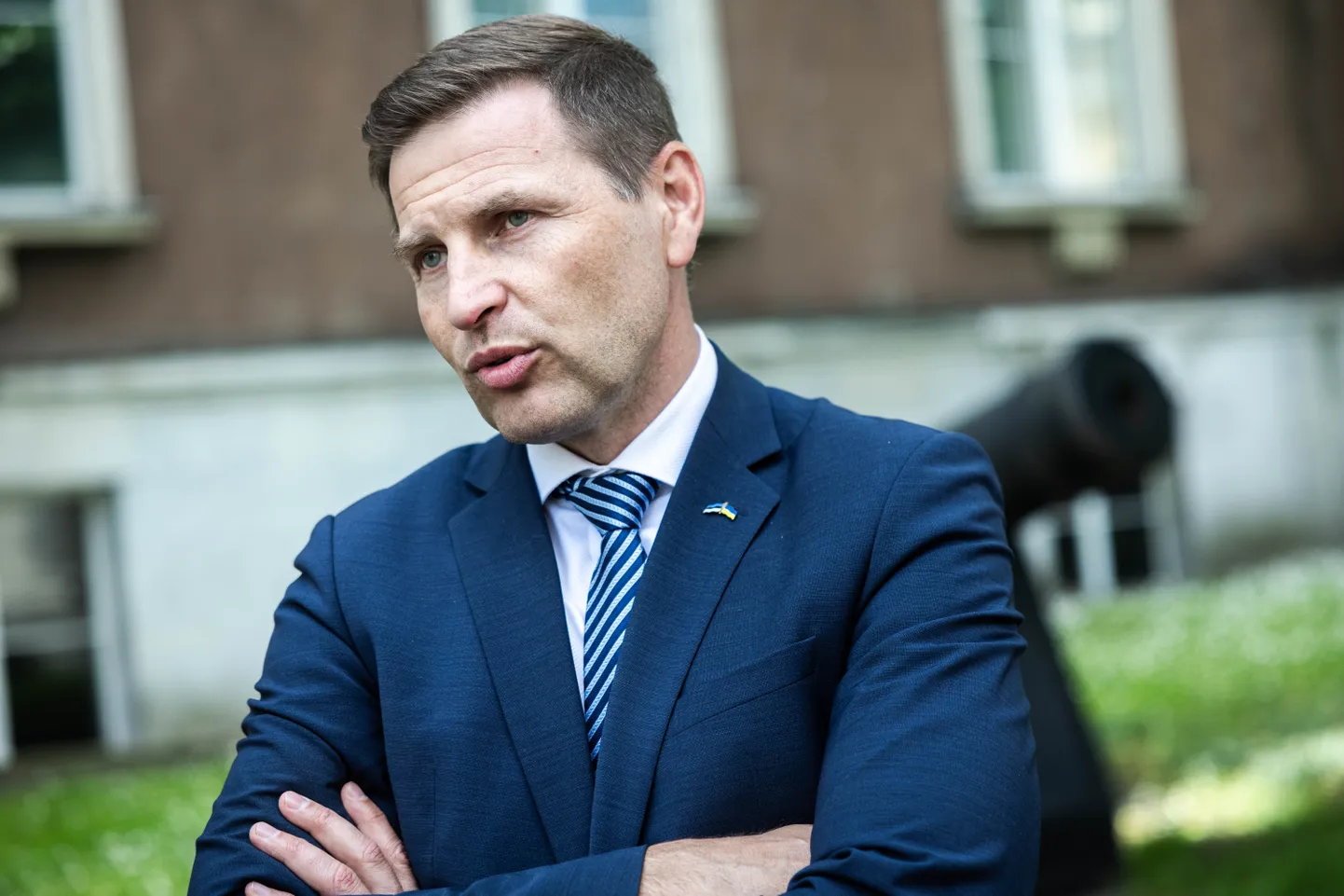 По словам министра обороны Ханно Певкура (Партия реформ), в Эстонию можно закупить и поставить дополнительные боеприпасы на 1,6 млрд евро в течение 2-4 лет.