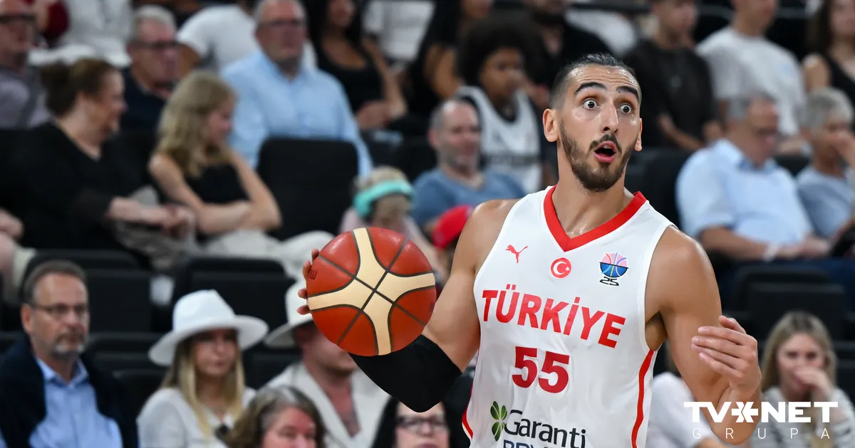 Two Latvian basketball team opponents in victory test games