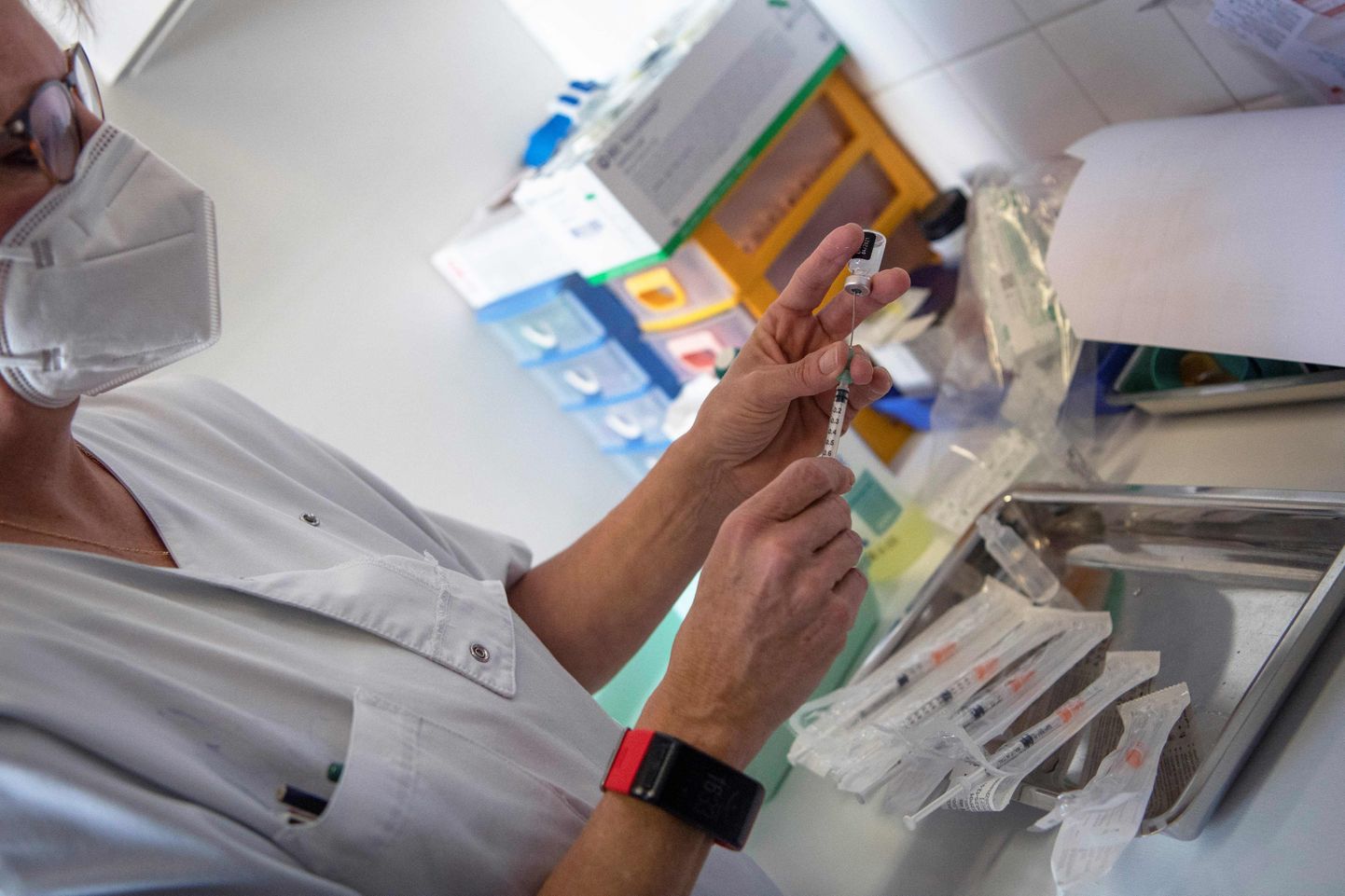 Pfizer-BioNTech vakcīna pret Covid-19. Ilustratīvs foto