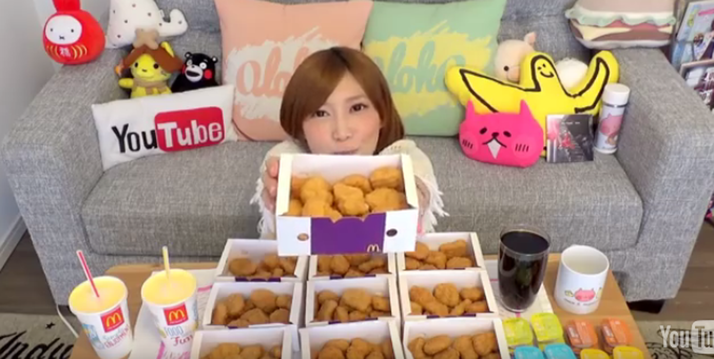 Peenike jaapanlanna sööb 5-minutilises videos ära 150 kananagitsat!