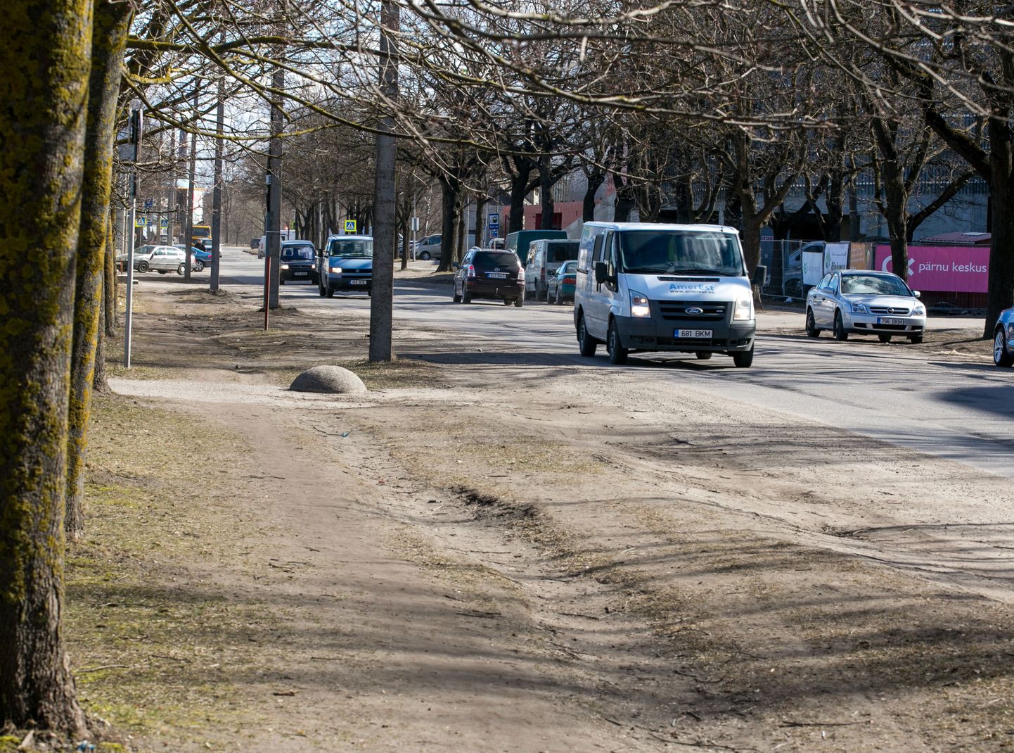 Pärnus Laial tänaval algavad ligemale kaks kuud kestvad remonditööd, mille käigus uuendatakse tänavalõiku Ringi tänava ristmikust Vee tänavani.