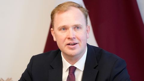 Plašāka valdība dos vairāk iespēju ekonomikas reformām, uzskata Valainis