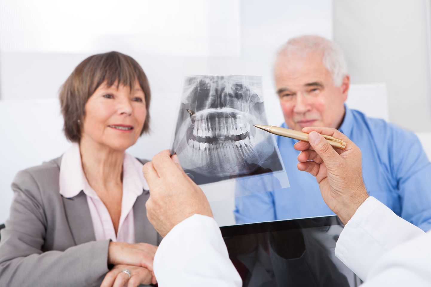 Hambaravihüvitis peaks olema kättesaadav kõikidele ja võimaldama vähemalt kord aastas hambaarsti külastust.