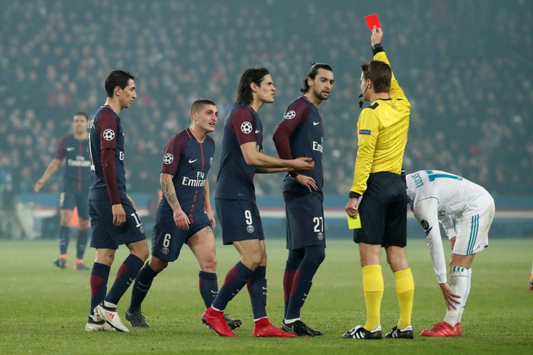 Tänavuse 1/8-finaali korduskohtumises Pariis Saint-Germain - Madridi Real eemaldas Felix Brych väljakult PSG poolkaitsja Marco Verratti.