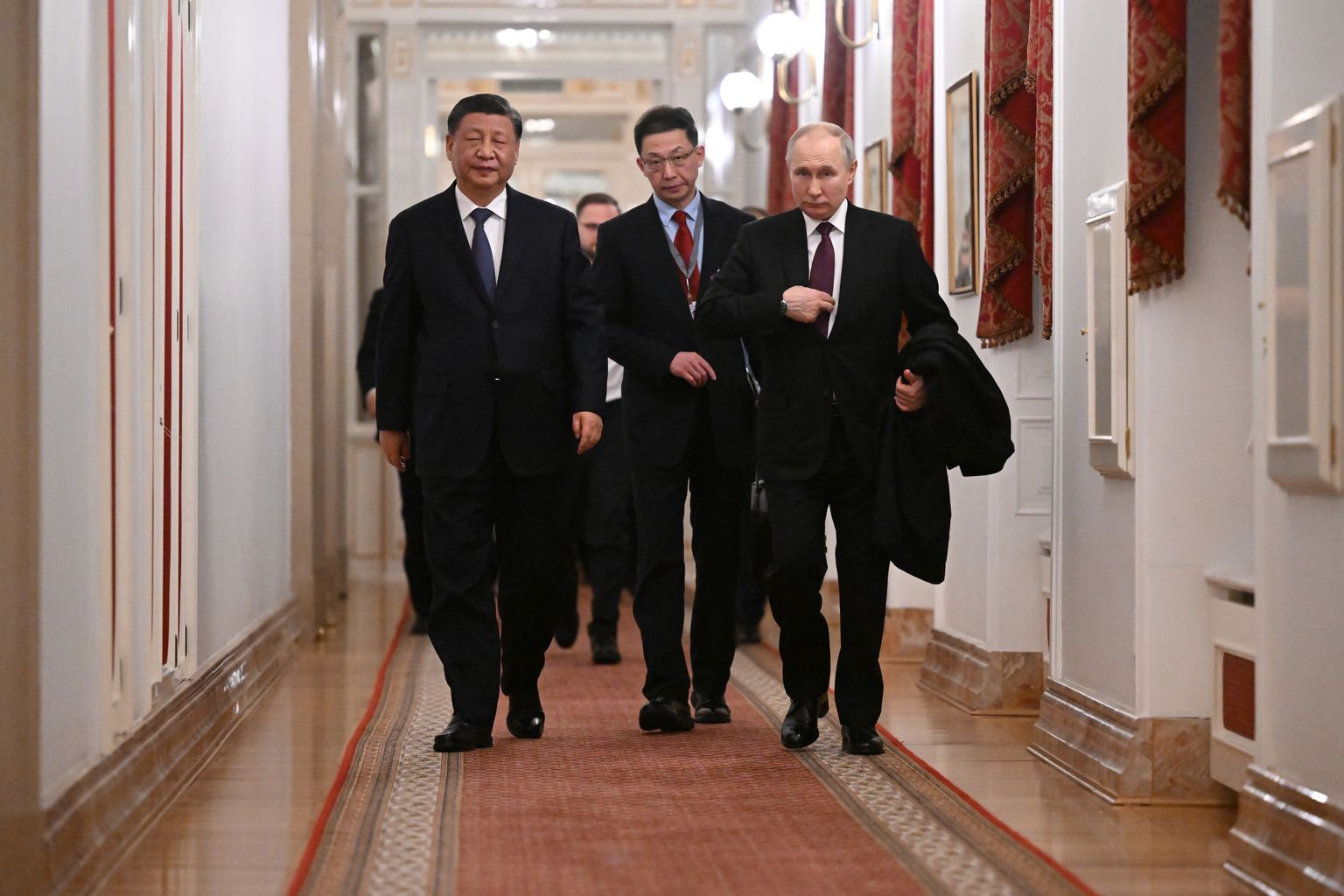 Hiina president Xi Jinping ja Venemaa president Vladimir Putin pärast kõnelusi Kremlis 20. märtsil 2023.