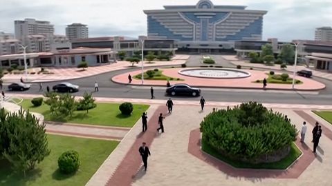 VIDEO ⟩ Põhja-Korea liider külastas uut turistivaba rannakuurorti