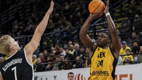 "VEF Rīga" tikpat kā atvadās no izredzēm iekļūt FIBA Čempionu līgas "play-in" kārtā