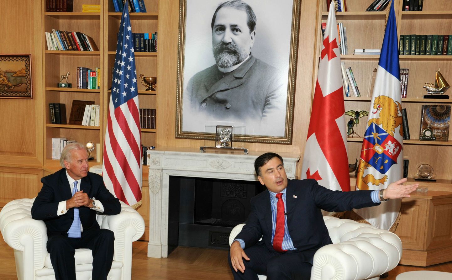 Biden ja Saakašvili Thbilisis.