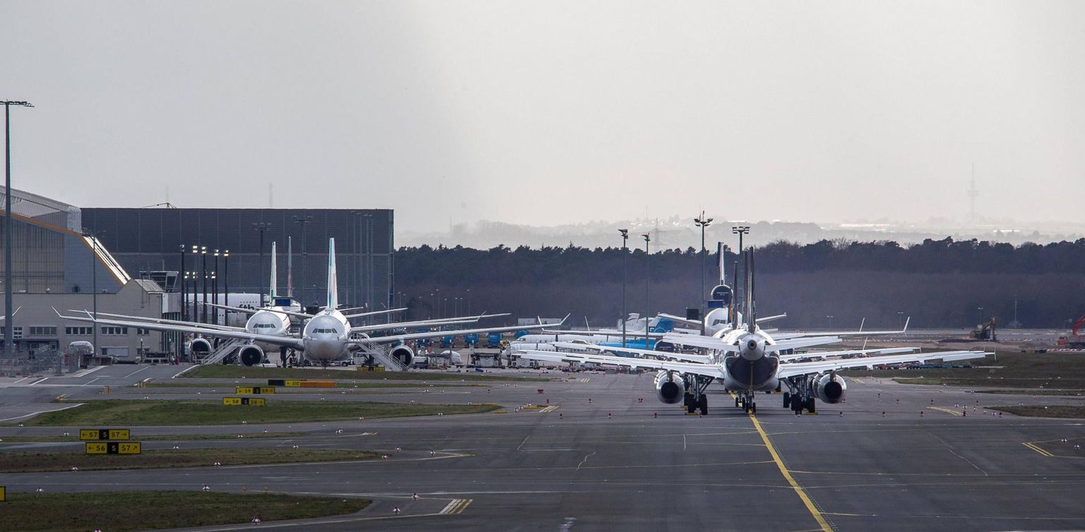 Euroopa üks olulisemaid, Frankfurdi lennujaam Saksamaal, kus seisab Lufthansa lennuk. FOTO: Marcel Lorenz/ Www.imago-images.de