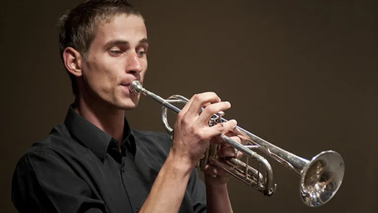 “Baltic Groove Orchestra” mākslinieciskais vadītājs un diriģents Jānis Ivuškāns.