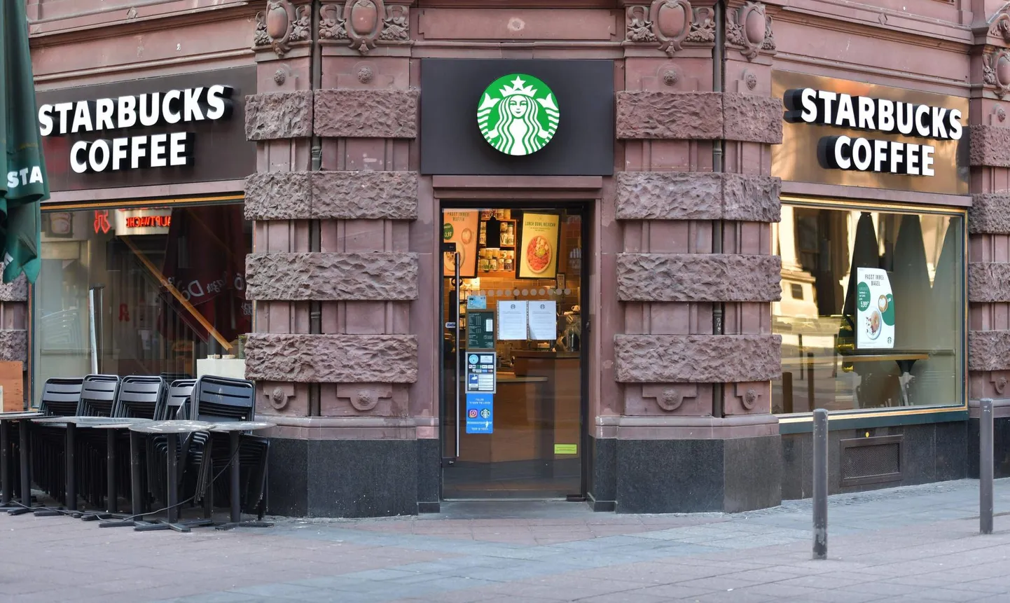 Starbucksi kohvik Frankfurdis Saksamaal.