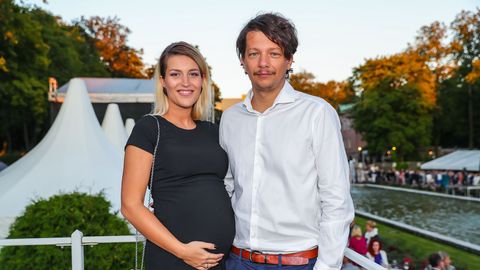 ARMSAD FOTOD ⟩ Stig Rästa tähistab abikaasaga seitsmendat pulma-aastapäeva