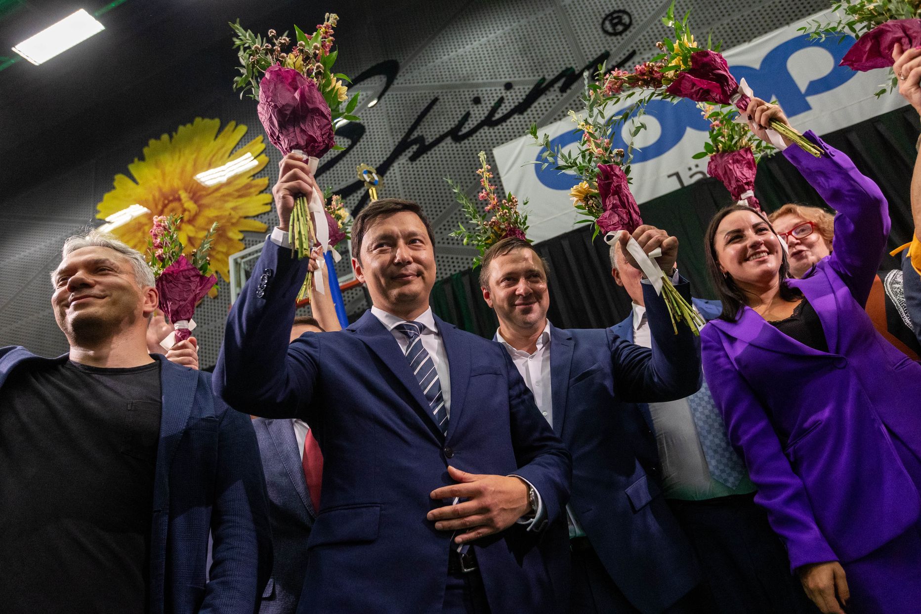 Михаил Кылварт на съезде Центристской партии.
