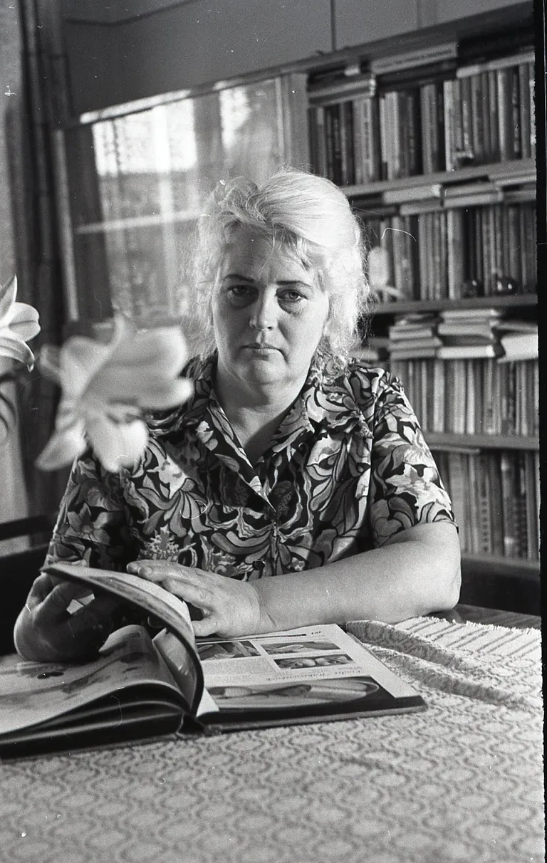 Pavāre – meistare Elvīra Krautmane, Ventspilī vienīgā augstākās 6. kategorijas ieguvēja. 1973.g.