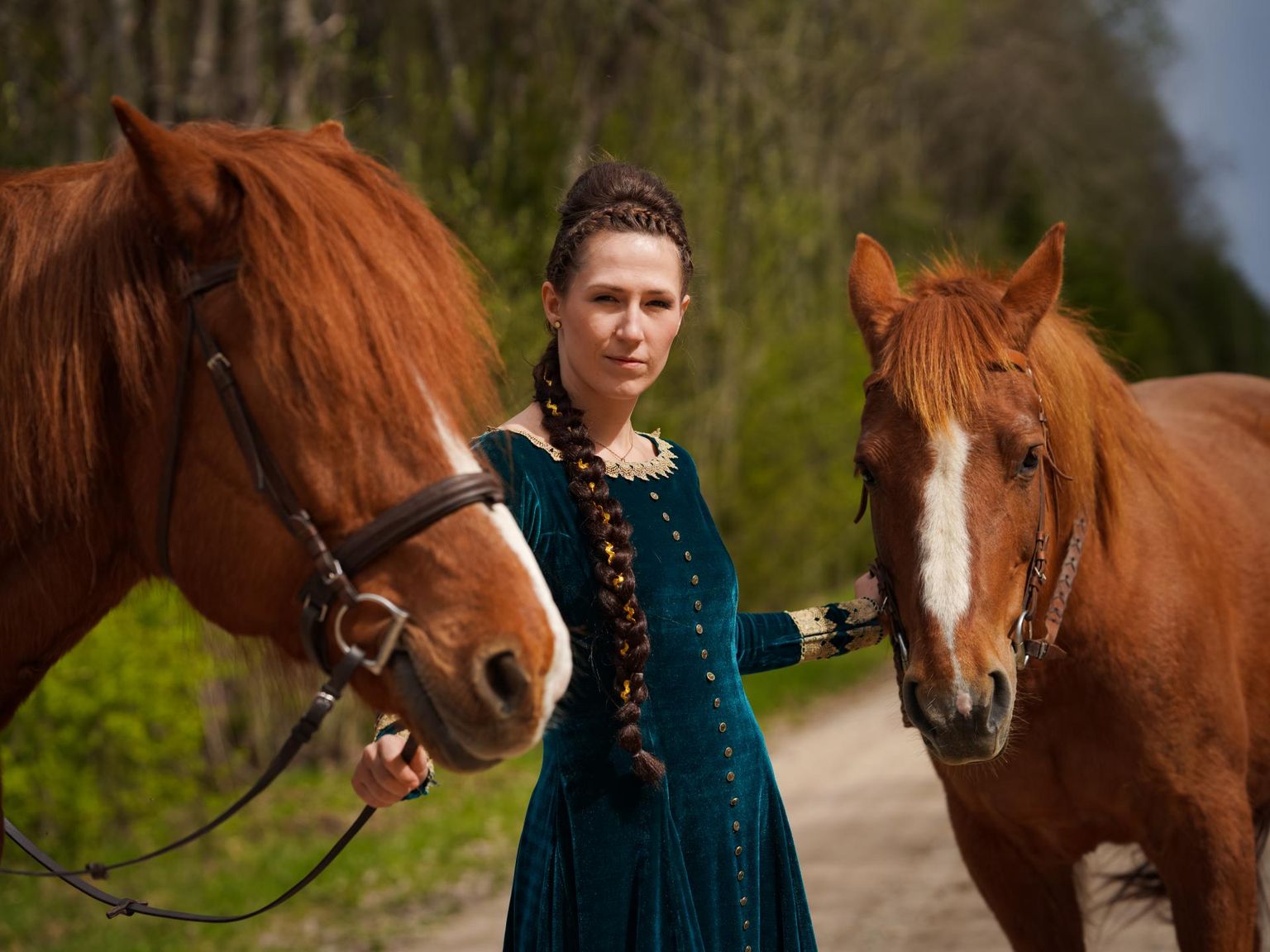 Grete Jürgensoni viimane suvi Rakvere teatris on Marioni rollis suvelavastuses "Robin Hood", kus tema lavapartneriteks on ka hobused Veikko ja Arilla.