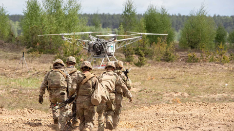 USA hakkab vigastatue transportimiseks sõjaväljalt kasutama droone kopterite asemel