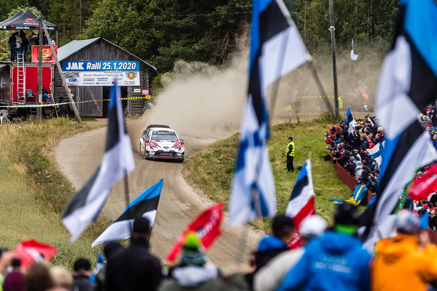 Kolmapäevase info põhjal saavad põrinafännid Lõuna-Eesti rallile Ott Tänakule kaasa elama minna.