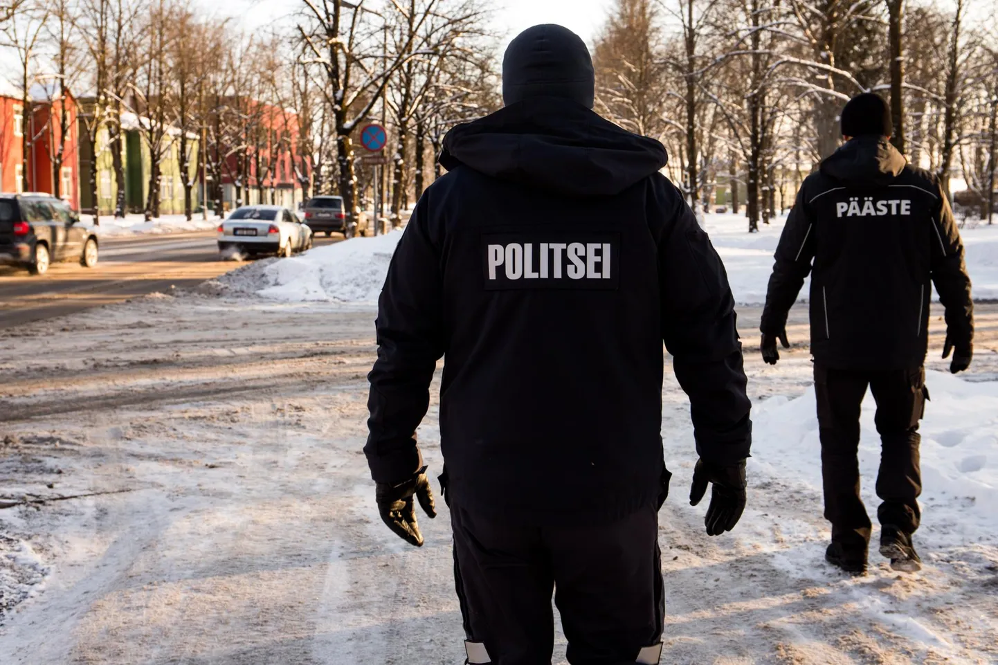 Politsei pöörab aastavahetusel tähelepanu koroonaviiruse leviku tõkestamiseks seatud reeglitest kinnipidamiselegi.