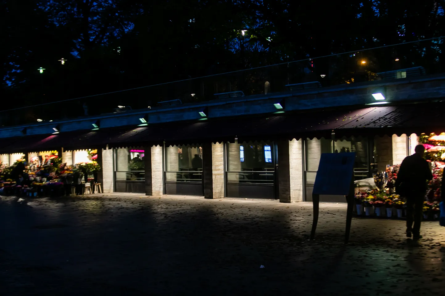 Viru tänava lilleturul on neli tühja kioski
