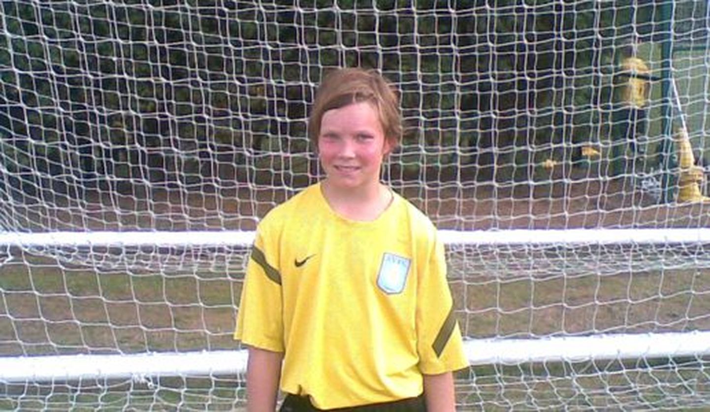 FC Santose noormängija Markus Soomets Inglismaal.