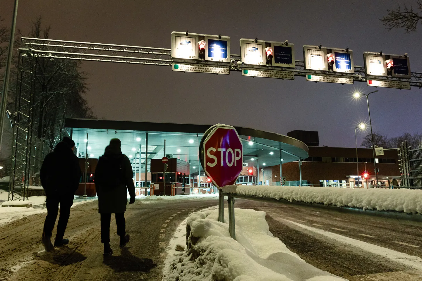 Alates 1. veebruarist on Narva piiripunkt avatud ainult jalakäijatele.