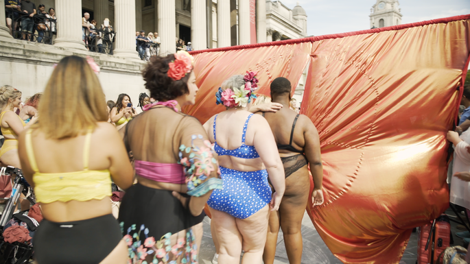 Порно видео минет публичный фестиваль