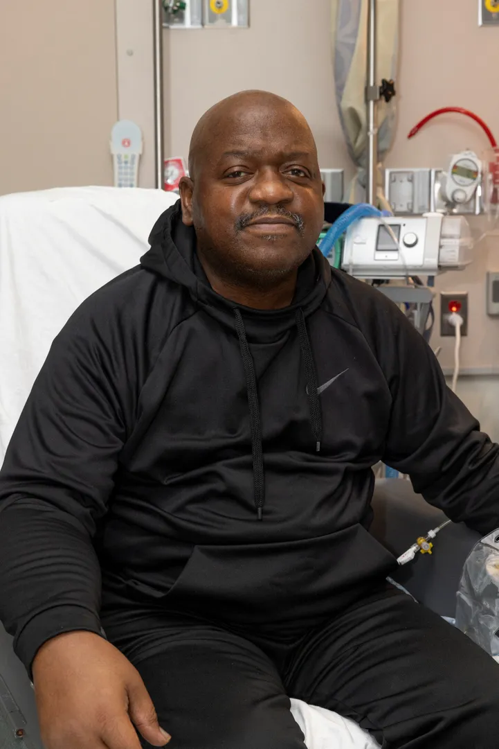 ASV miris pirmais ģenētiski modificētas cūkas nieres transplantāta saņēmējs