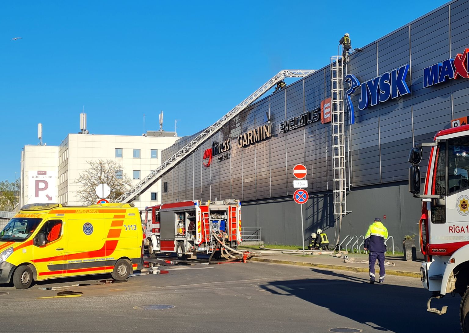 Пожар в торговом центре Domina Shopping