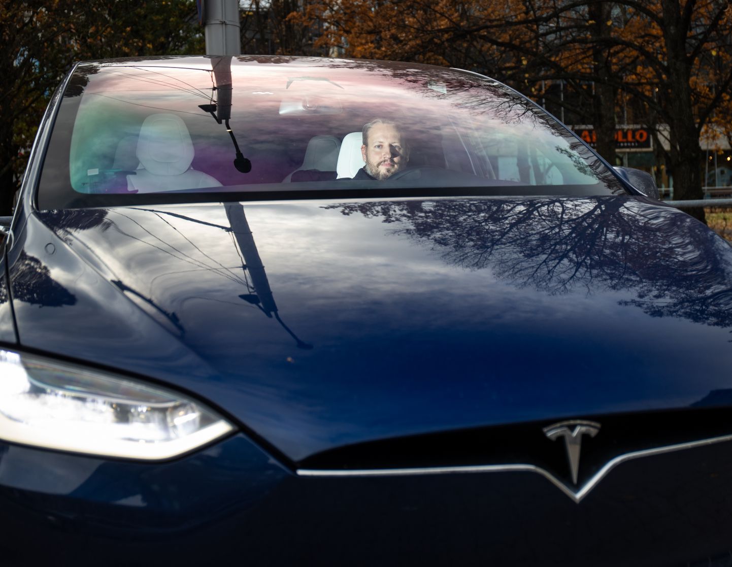 Eesti esimese Tesla omanik ja esientusiast Mario Kadastik, kelle ettepanekuid ministeerium arvestas.