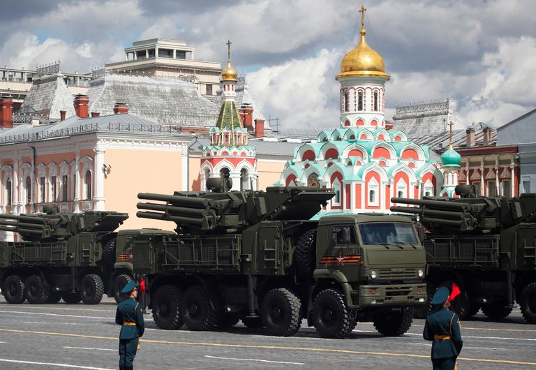 Комплексы «Панцирь-С» на Красной площади Москвы в мае 2021 года. Сегодня такие системы появляются в Москве уже не только для парадов.