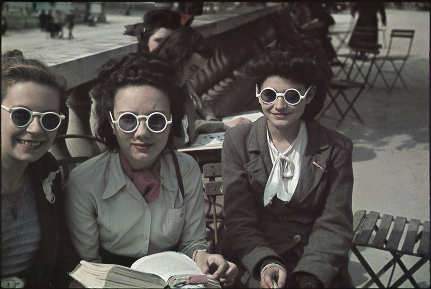 Kolm prantslannat 1942. aasta mais natside poolt okupeeritud Pariisis