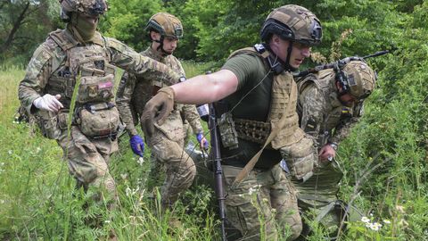 BLOGI ⟩ 1584. sõjapäev Ukrainas: Zelenskõi ja von der Leyen arutasid Ukraina kaitsejõudude varustamist