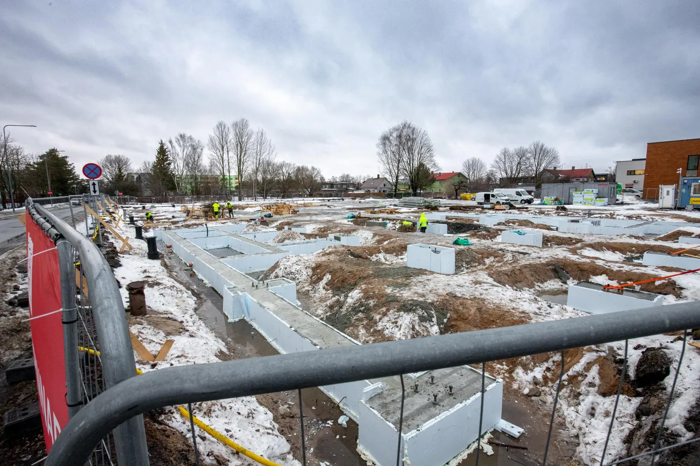 Peale Tööriistamarketi kolib valmivasse majja Pärnu keskraamatukogu filiaal.
