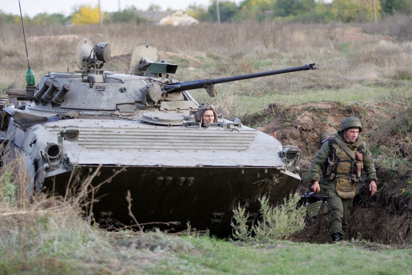 Isehakanud Donetski rahvavabariigi  võitlejad Petrovskoye küla lähedal Ukrainas.