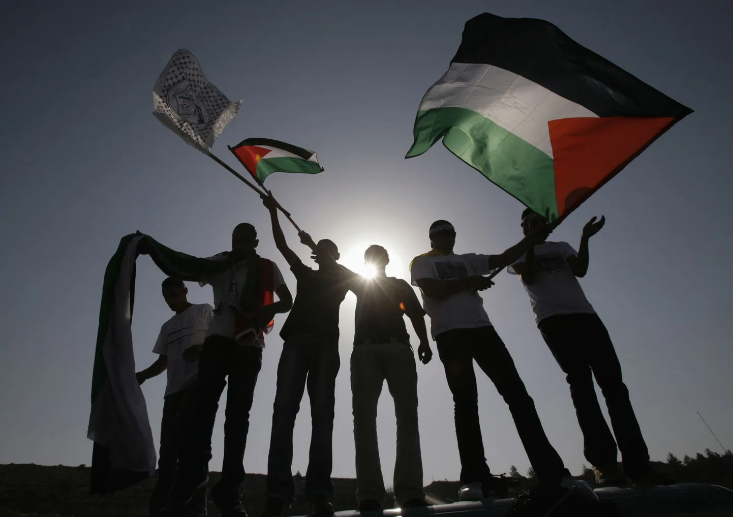 Vangide vabastamise üle rõõmustavad palestiinlased.