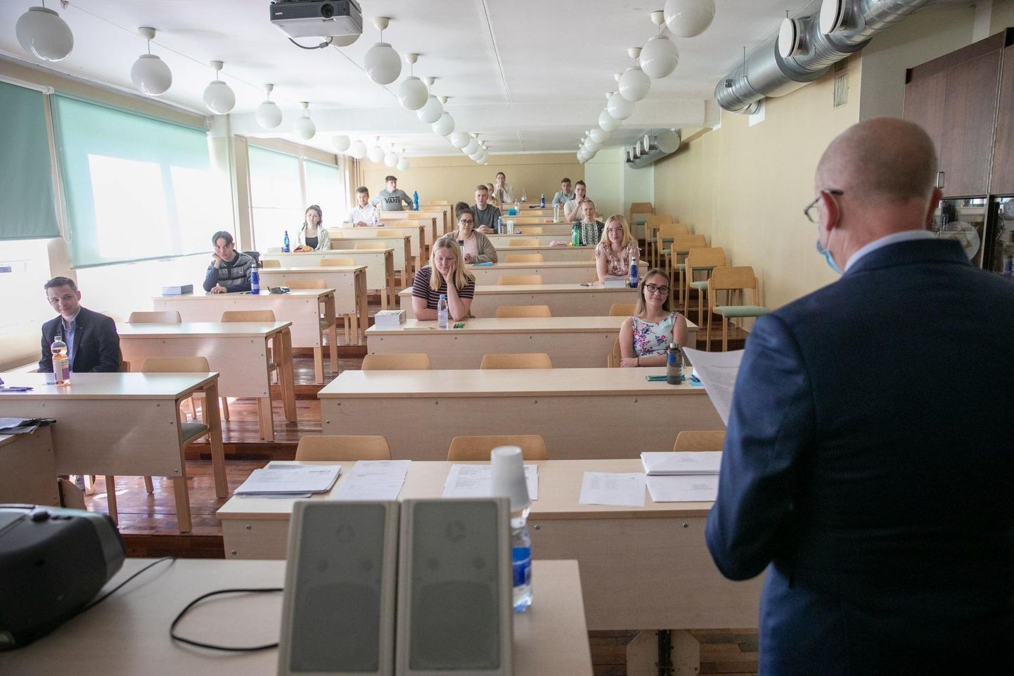 Esimesel koroonakevadel tegid Kadrina keskkooli 36 abituriendist vabatahtliku eesti keele riigieksami 30.