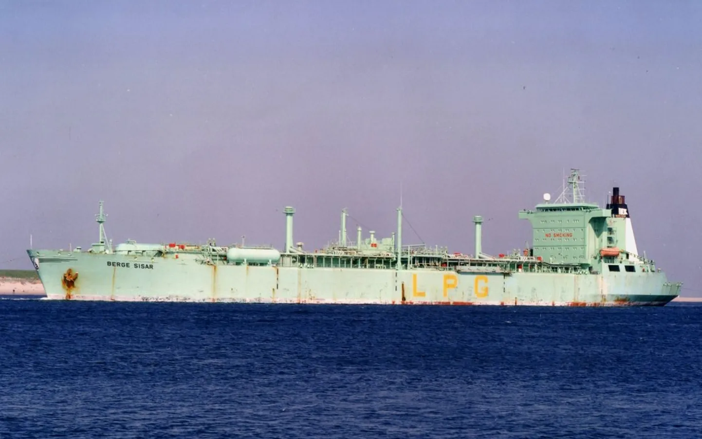 Nigeri delta piirkonnas viibiv vedelgaasi tanker Berge Sisar, mille pardalt rööviti laupäeval kaheksa idaeurooplast.