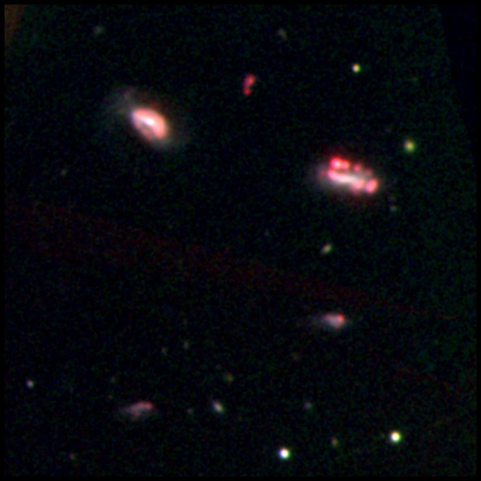 Üks Tšiilis asuva Magella teleskoobiga jäädvustatud galatikagruppe.