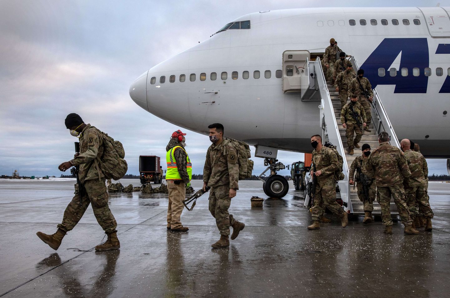 USA sõjaväelased saabumas tagasi kodumaale pärast üheksakuulist lähetust Afganistanis.