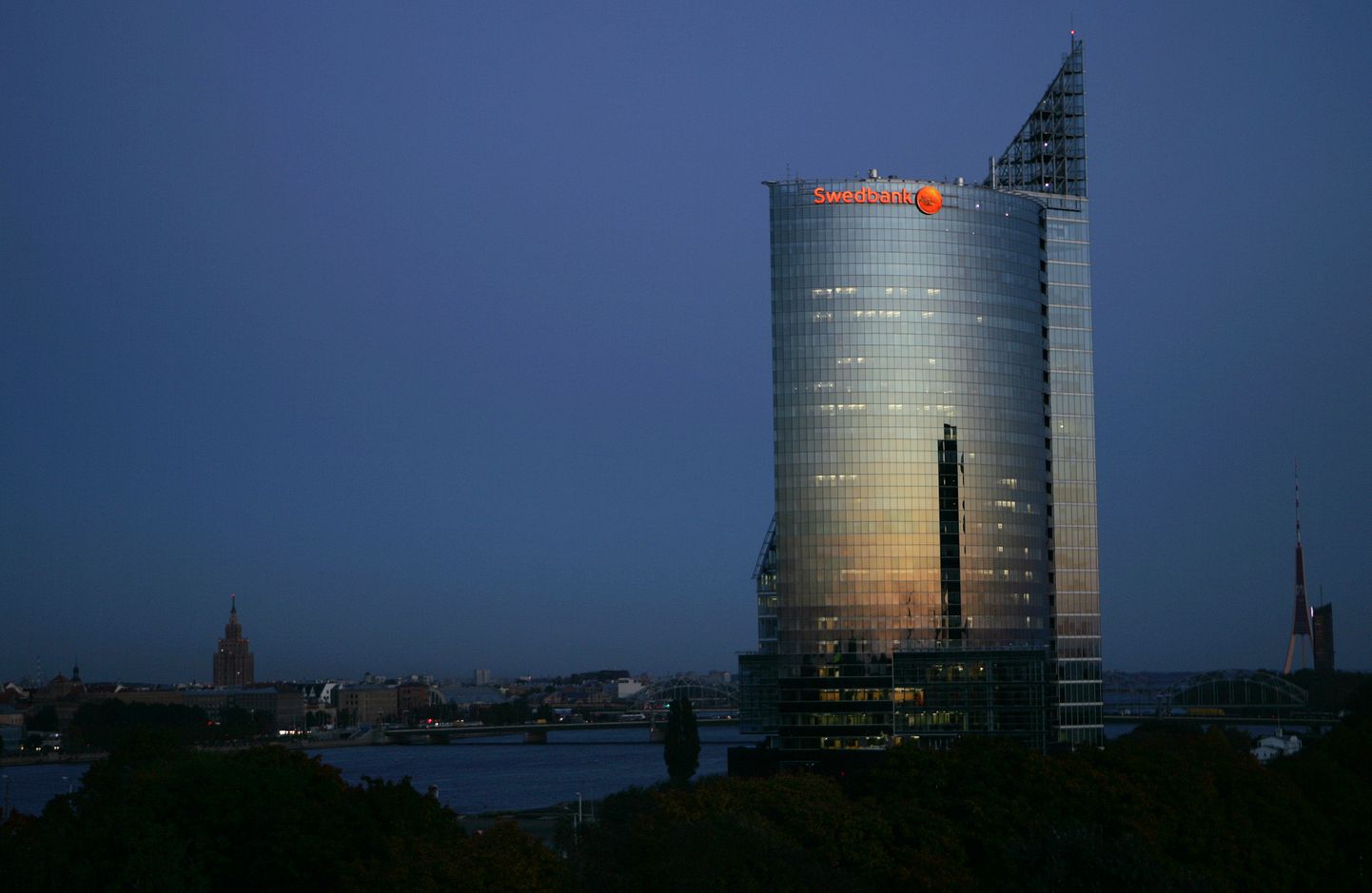 "Swedbank" centrālā ēka.