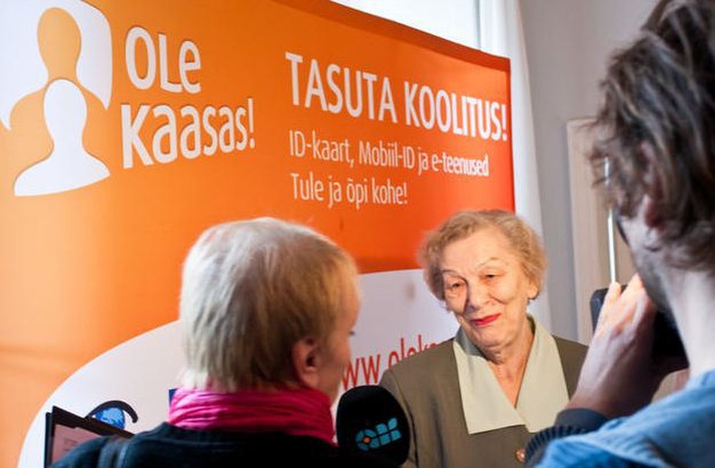77-aastane Eve-Mall Peets räägib ajakirjanikele koolitusprojektis «Ole Kaasas!» osalemisest.