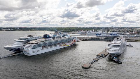 FOTOD JA VIDEO ⟩ Tallinna sadamat külastas rekordarv kruiisilaevu
