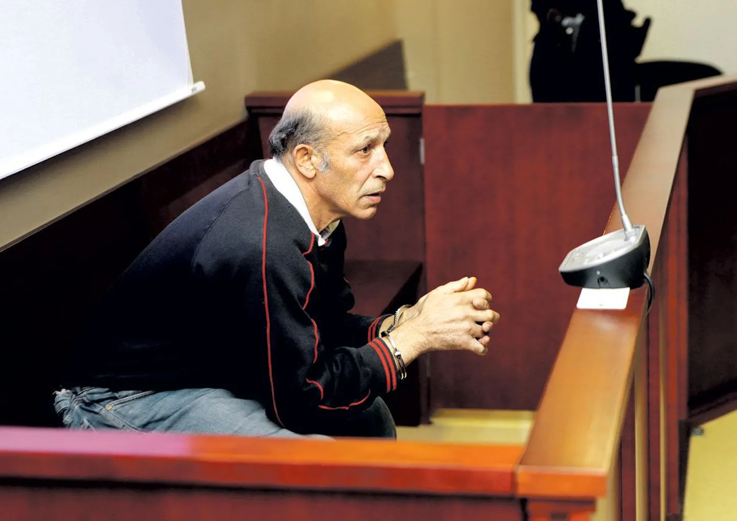 59-aastane August Burkevitš eilsel kohtuistungil.