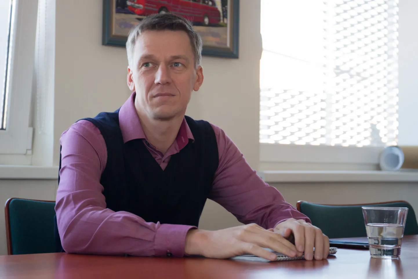 Kuigi Hannes Saarpuu jääb ka pärast augusti lõppu teatud määral Lux Expressiga seotuks, tuleb bussifirmal 1. septembrist siiski uus juht leida.