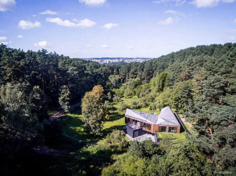 Вилла с высоты птичьего полета. Правда, красивое зрелище? Фото: coolhouses.ru