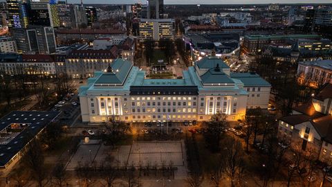ANDRES PEETS ⟩ Estonia uus teatrimaja vajab julget otsust, mitte poliitilisi intriige viineripirukalaua taga