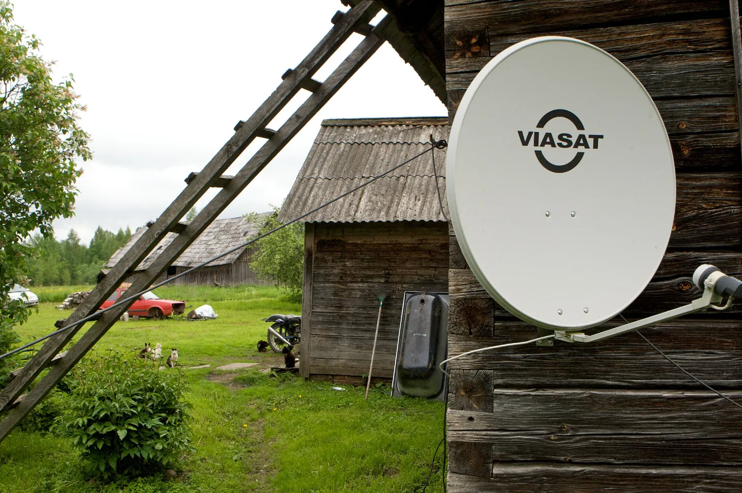 Viasat.