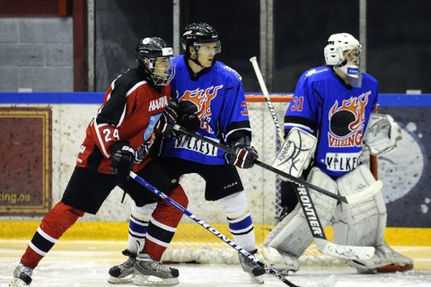 Narva PSK noor meeskond jõudis mullu pronksile. Tänavuse hooaja avamängus kaotati mulluse meistrile Tallinna Viiking Spordile 2:7.