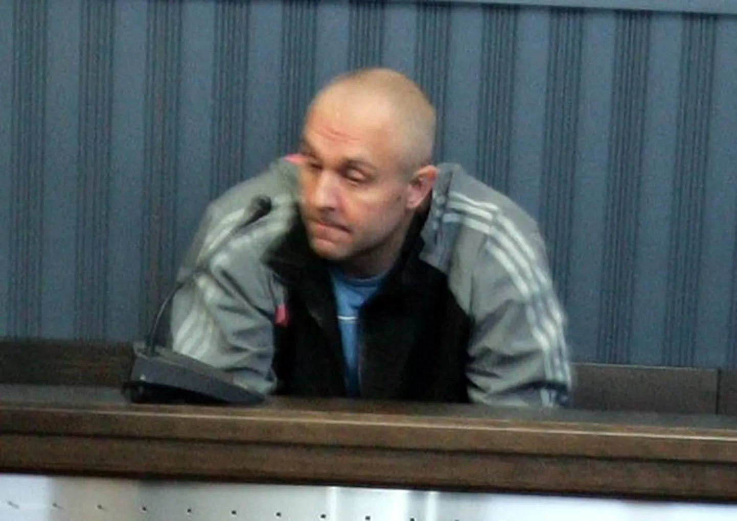 22. aprilli õhtul maakonna politseijuhti Lembit Kaldat tema kodus pussitanud Ivar Seppen kohtusaalis.